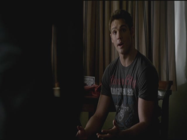 VampireDiariesWorld-dot-org-S3TVD_3x19HeartOfDarkness0532.jpg