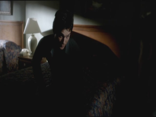 VampireDiariesWorld-dot-org-S3TVD_3x19HeartOfDarkness0537.jpg