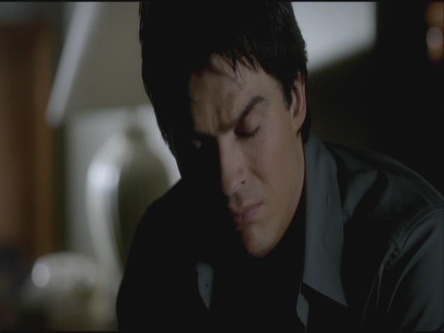 VampireDiariesWorld-dot-org-S3TVD_3x19HeartOfDarkness0546.jpg