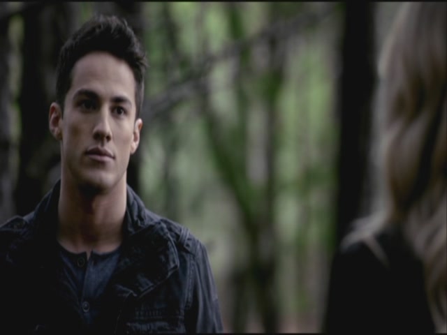 VampireDiariesWorld-dot-org-S3TVD_3x19HeartOfDarkness0593.jpg