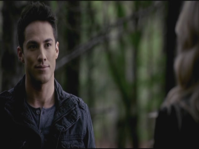 VampireDiariesWorld-dot-org-S3TVD_3x19HeartOfDarkness0599.jpg