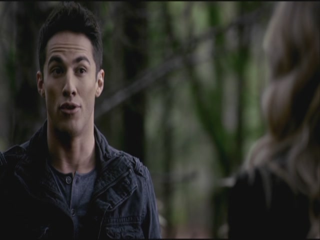 VampireDiariesWorld-dot-org-S3TVD_3x19HeartOfDarkness0601.jpg