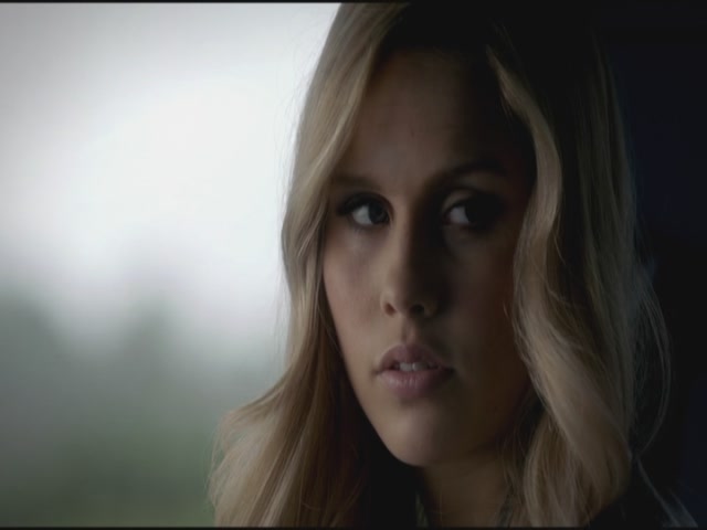 VampireDiariesWorld-dot-org-S3TVD_3x19HeartOfDarkness0661.jpg