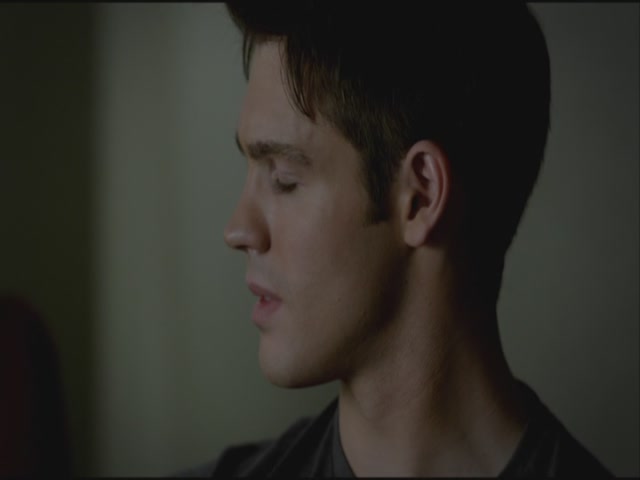 VampireDiariesWorld-dot-org-S3TVD_3x19HeartOfDarkness0764.jpg