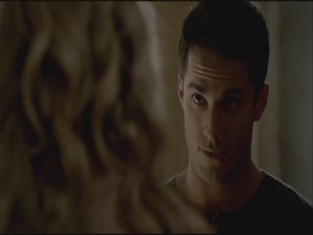 VampireDiariesWorld-dot-org-S3TVD_3x19HeartOfDarkness2154.jpg