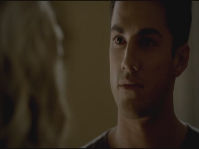 VampireDiariesWorld-dot-org-S3TVD_3x19HeartOfDarkness2173.jpg