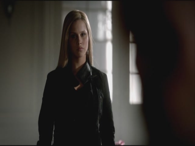 VampireDiariesWorld-dot-org-S3TVD_3x20DoNotGoGentle0006.jpg