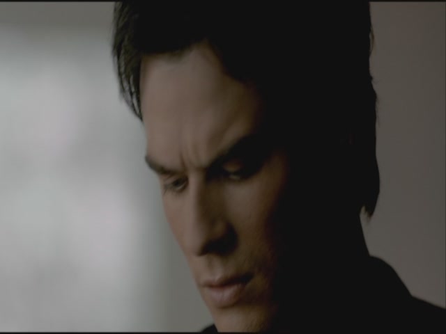 VampireDiariesWorld-dot-org-S3TVD_3x20DoNotGoGentle0090.jpg