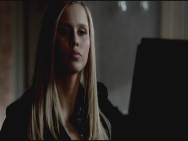 VampireDiariesWorld-dot-org-S3TVD_3x20DoNotGoGentle0117.jpg