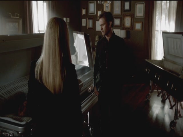 VampireDiariesWorld-dot-org-S3TVD_3x20DoNotGoGentle0120.jpg