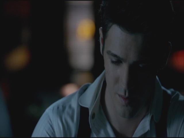 VampireDiariesWorld-dot-org-S3TVD_3x20DoNotGoGentle1918.jpg