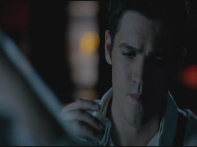 VampireDiariesWorld-dot-org-S3TVD_3x20DoNotGoGentle1928.jpg