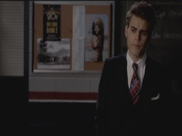 VampireDiariesWorld-dot-org-S3TVD_3x20DoNotGoGentle1953.jpg