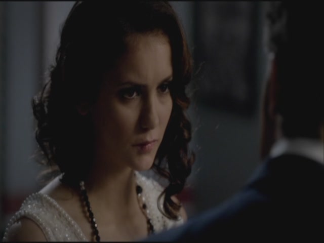 VampireDiariesWorld-dot-org-S3TVD_3x20DoNotGoGentle1980.jpg