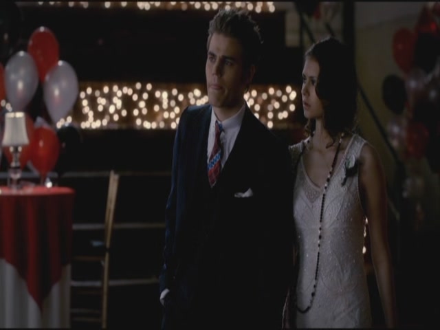 VampireDiariesWorld-dot-org-S3TVD_3x20DoNotGoGentle1992.jpg