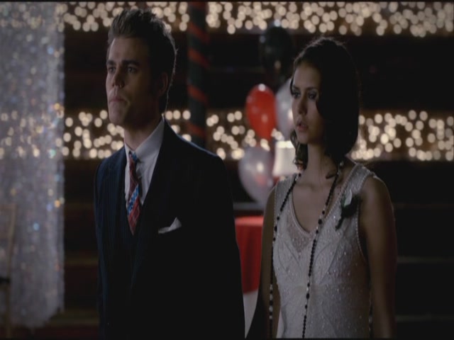 VampireDiariesWorld-dot-org-S3TVD_3x20DoNotGoGentle1995.jpg