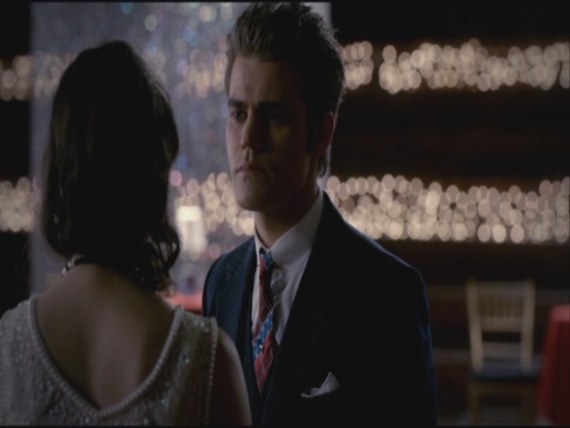 VampireDiariesWorld-dot-org-S3TVD_3x20DoNotGoGentle2002.jpg