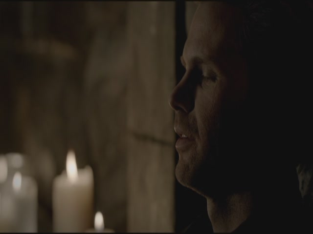 VampireDiariesWorld-dot-org-S3TVD_3x20DoNotGoGentle2145.jpg