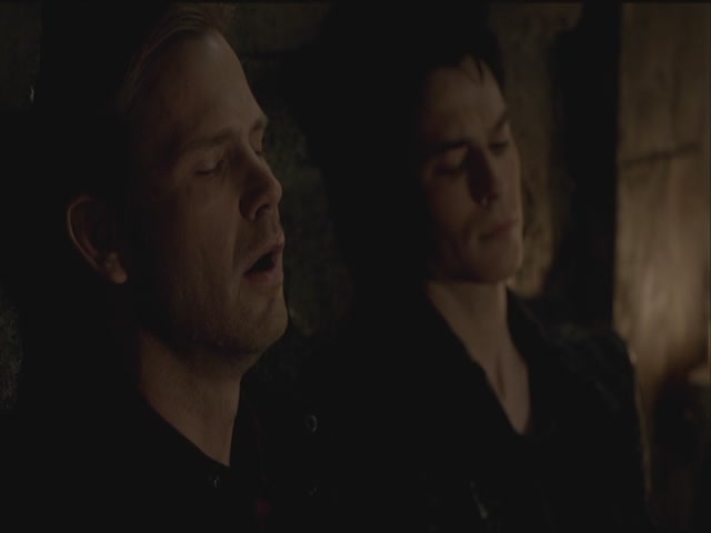 VampireDiariesWorld-dot-org-S3TVD_3x20DoNotGoGentle2172.jpg