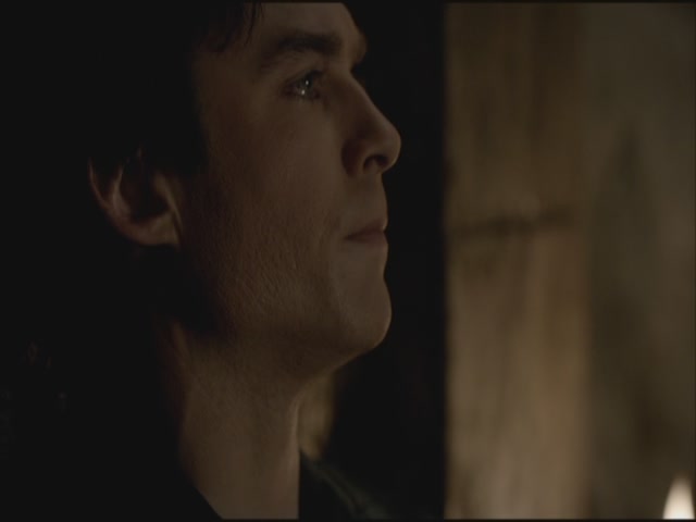 VampireDiariesWorld-dot-org-S3TVD_3x20DoNotGoGentle2221.jpg