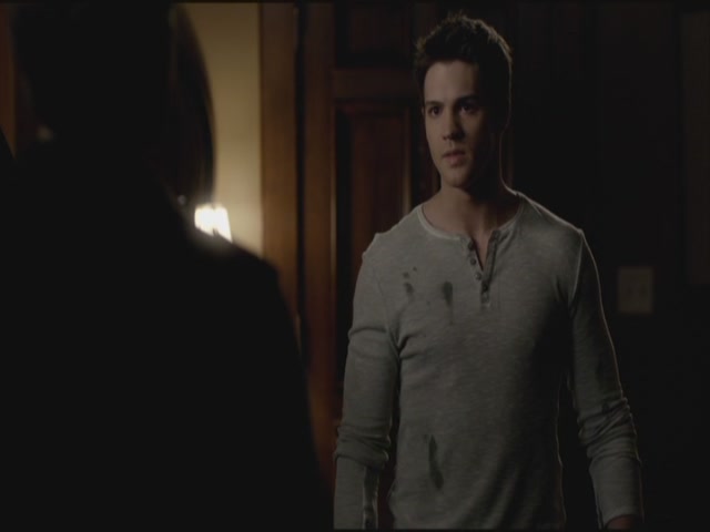 VampireDiariesWorld-dot-org-S3TVD_3x22TheDeparted2199.jpg