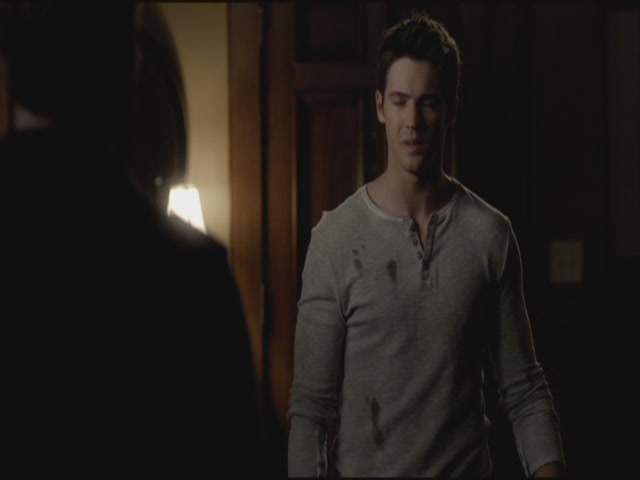 VampireDiariesWorld-dot-org-S3TVD_3x22TheDeparted2202.jpg