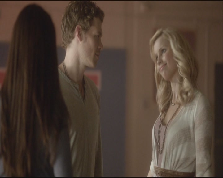 VampireDiariesWorld-dot-org-S3-SecondBite0035.jpg