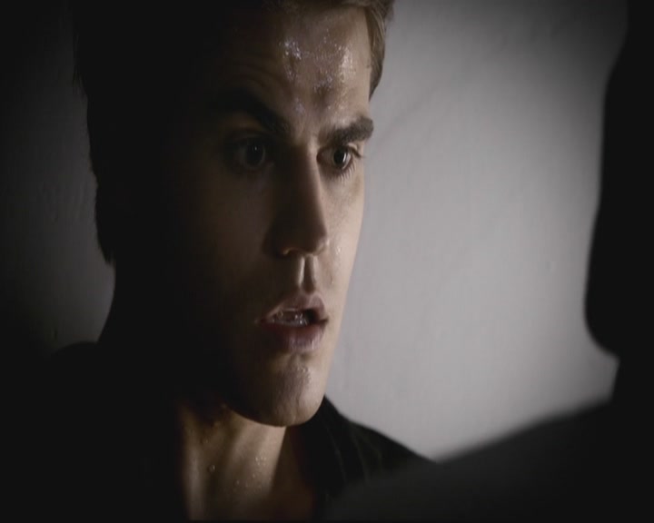 VampireDiariesWorld-dot-org-S3-StefansDescentIntoDarkness0220.jpg