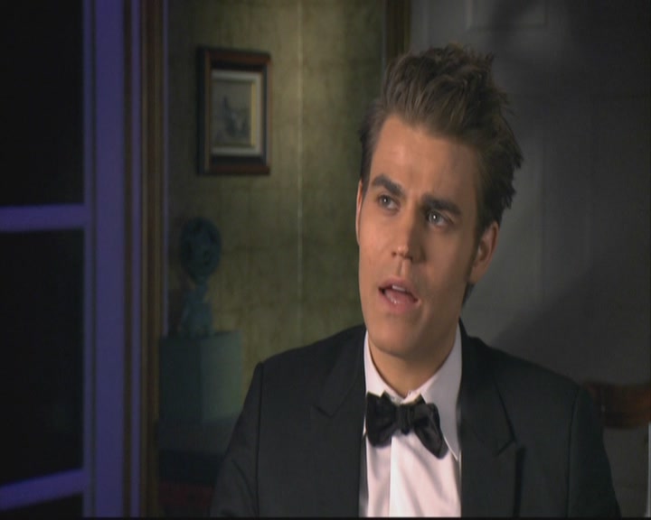 VampireDiariesWorld-dot-org-S3-StefansDescentIntoDarkness0297.jpg