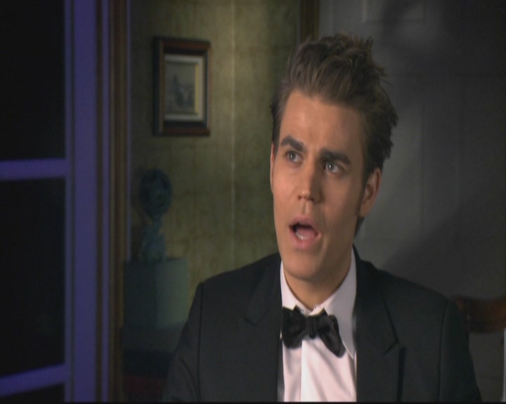 VampireDiariesWorld-dot-org-S3-StefansDescentIntoDarkness0299.jpg