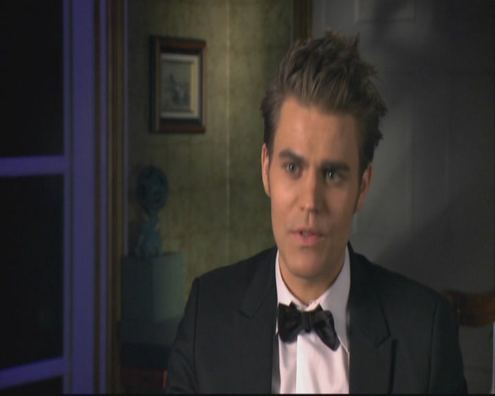 VampireDiariesWorld-dot-org-S3-StefansDescentIntoDarkness0300.jpg