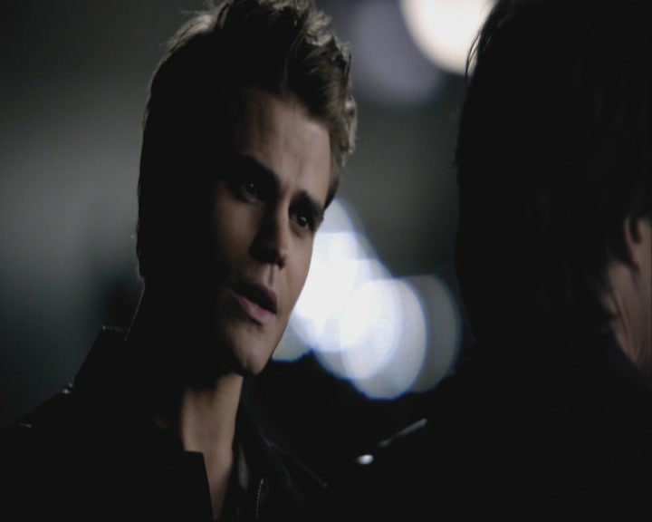 VampireDiariesWorld-dot-org-S3-StefansDescentIntoDarkness0311.jpg