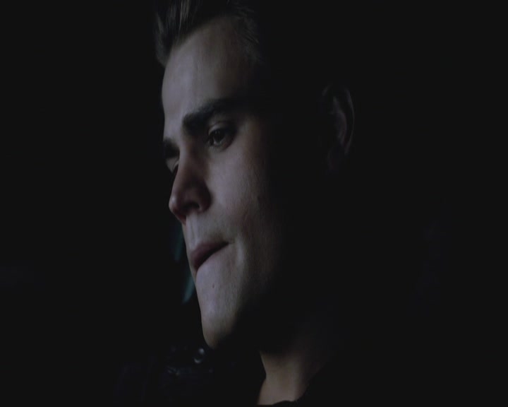 VampireDiariesWorld-dot-org-S3-StefansDescentIntoDarkness0492.jpg