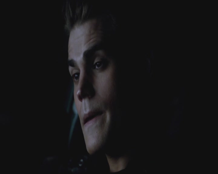 VampireDiariesWorld-dot-org-S3-StefansDescentIntoDarkness0495.jpg