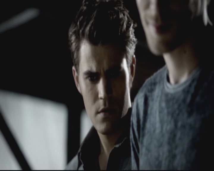 VampireDiariesWorld-dot-org-S3-TheOriginalVampireTheBeginning0304.jpg