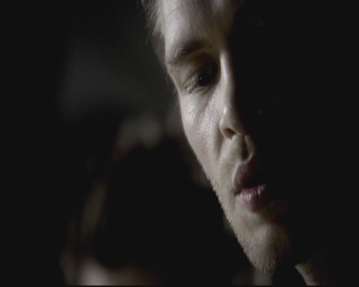 VampireDiariesWorld-dot-org-S3-TheOriginalVampireTheBeginning0307.jpg