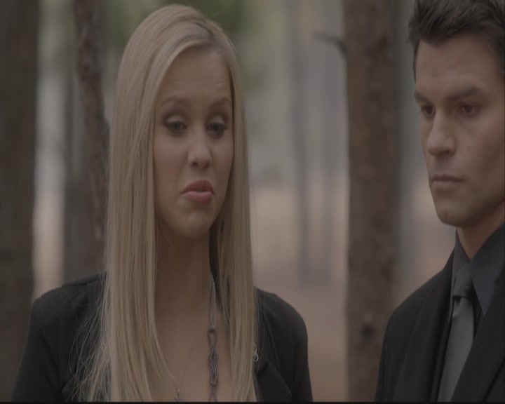 VampireDiariesWorld-dot-org-DeletedScenes-3x15AllMyChildren0005.jpg