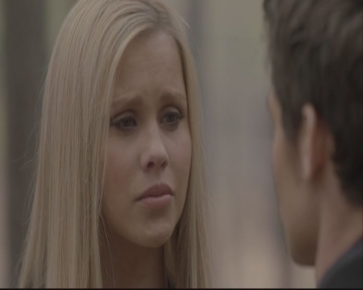 VampireDiariesWorld-dot-org-DeletedScenes-3x15AllMyChildren0029.jpg