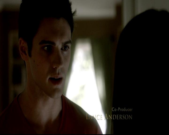 VampireDiariesWorld-dot-org_4x01GrowingPains0208.jpg