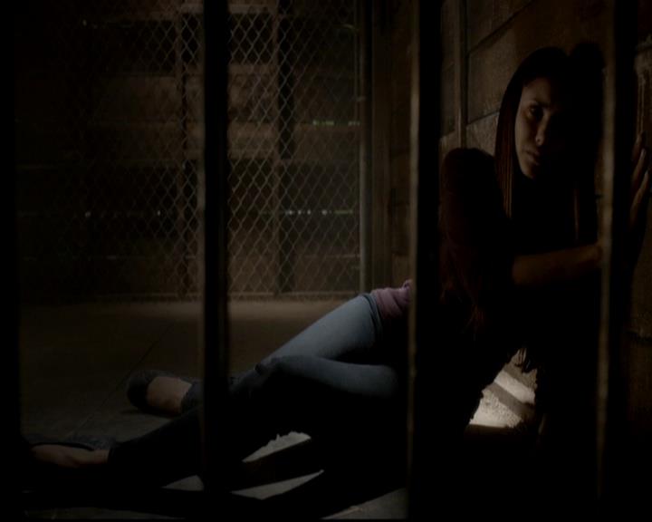 VampireDiariesWorld-dot-org_4x01GrowingPains1608.jpg