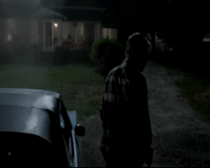 VampireDiariesWorld-dot-org_4x01GrowingPains1620.jpg