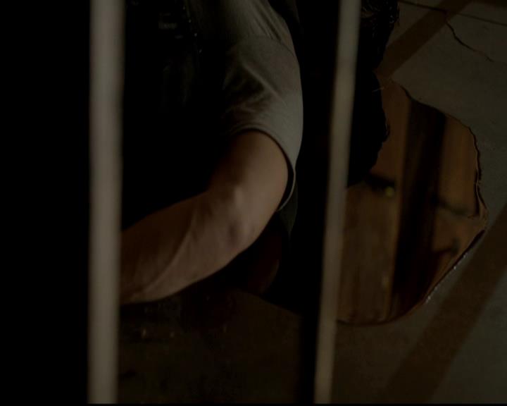 VampireDiariesWorld-dot-org_4x01GrowingPains1801.jpg