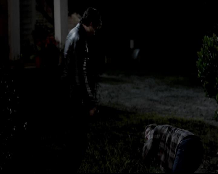 VampireDiariesWorld-dot-org_4x01GrowingPains1877.jpg