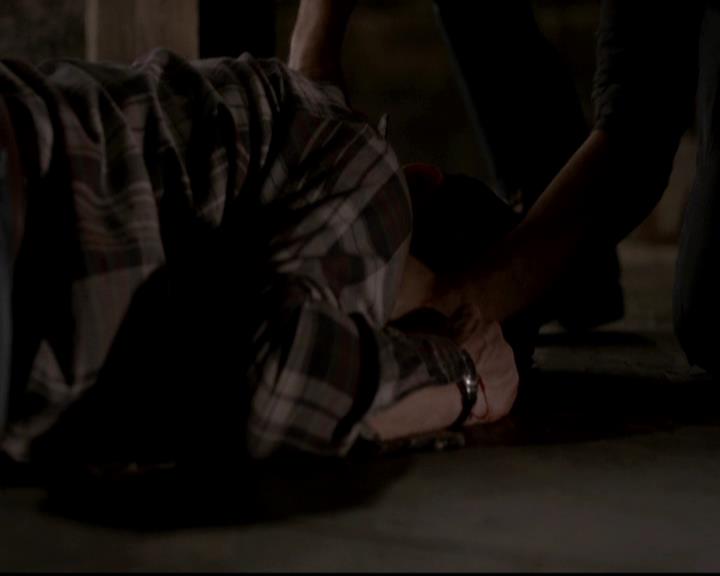 VampireDiariesWorld-dot-org_4x01GrowingPains1906.jpg