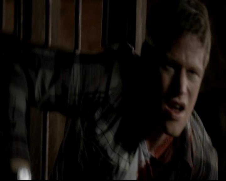 VampireDiariesWorld-dot-org_4x01GrowingPains1919.jpg