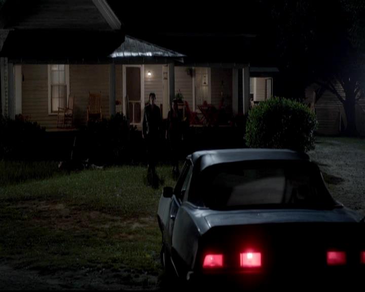 VampireDiariesWorld-dot-org_4x01GrowingPains1942.jpg