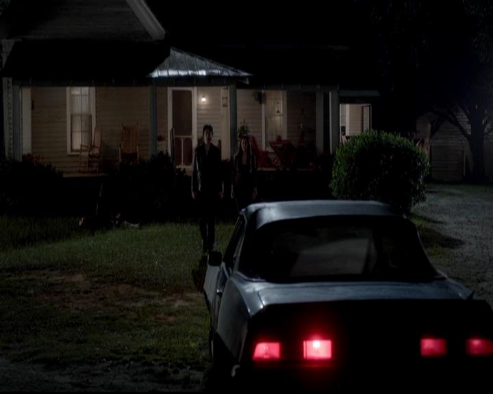 VampireDiariesWorld-dot-org_4x01GrowingPains1944.jpg