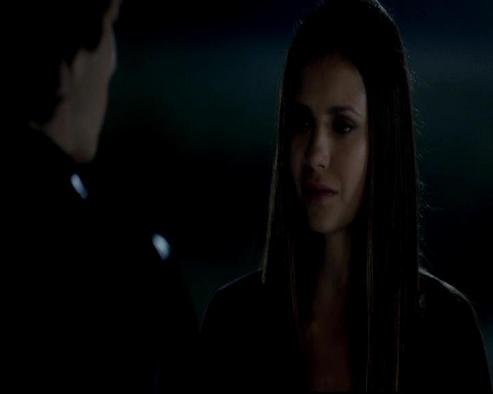 VampireDiariesWorld-dot-org_4x01GrowingPains1970.jpg