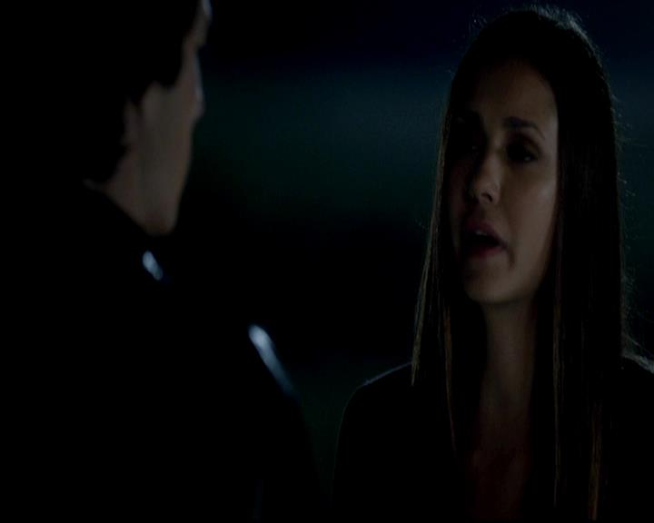 VampireDiariesWorld-dot-org_4x01GrowingPains1973.jpg