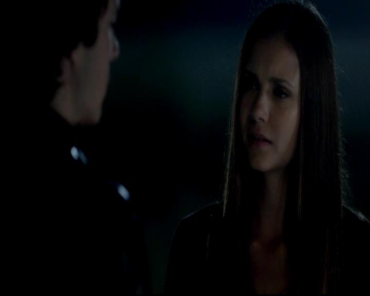 VampireDiariesWorld-dot-org_4x01GrowingPains1975.jpg